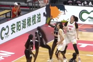 欺负人啊！张子宇与韩旭的“双塔连线”，有几支球队能防住啊😂